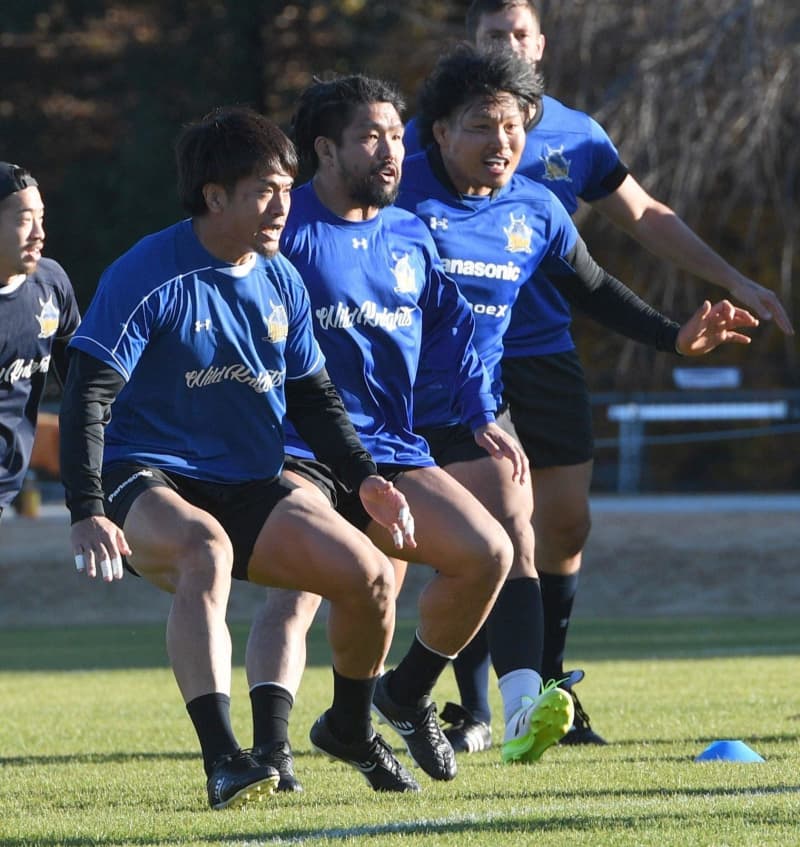 ラグビー　埼玉・稲垣「偉大な選手。誰にも終わりが来る」　松田「まだウソだと思う」　引退表明の堀…