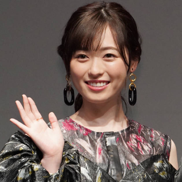 福原遥、さまざまな衣装を着こなした美スタイルSHOTにファンうっとり「綺麗すぎて言葉が出ない」…