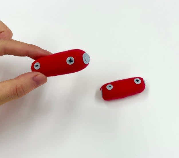 「不思議な趣がある」「かわいい！」ぬいぐるみになった“電源タップ”に7.4万いいねの大反響
