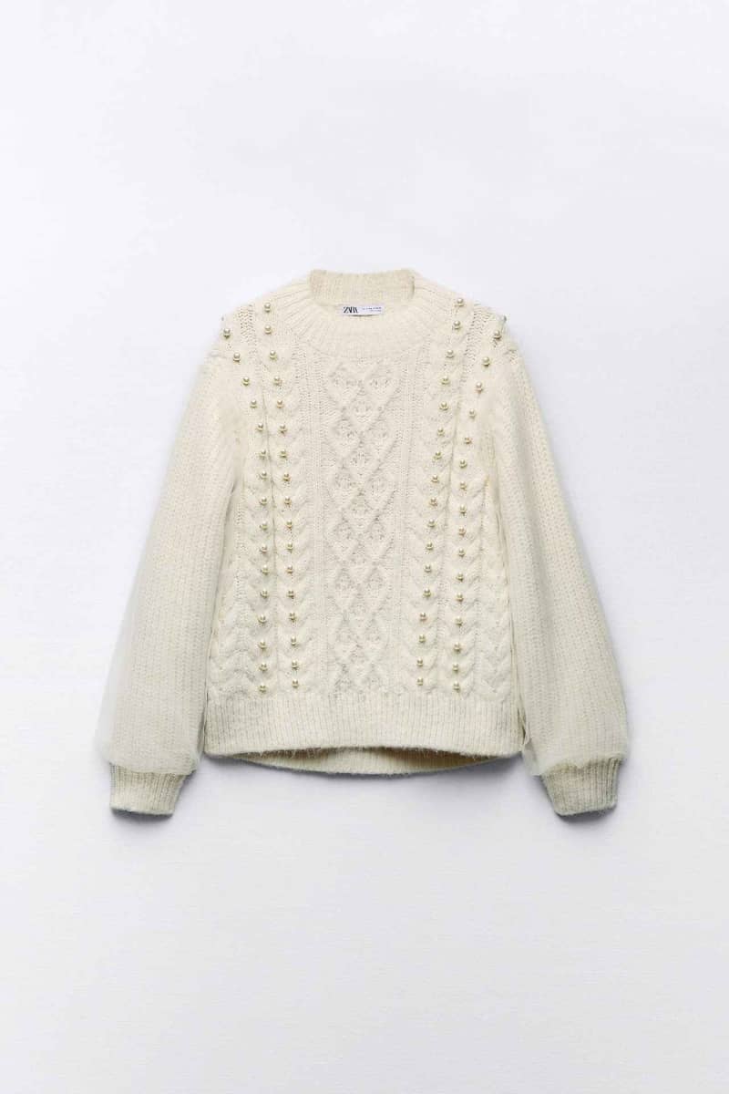<This season's big trend!!> [ZARA] A leading presence with just one piece! “The latest knit with pearls”
