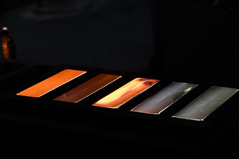 Angle: Despite the near-term speed adjustment for gold, will it reach new highs next year?