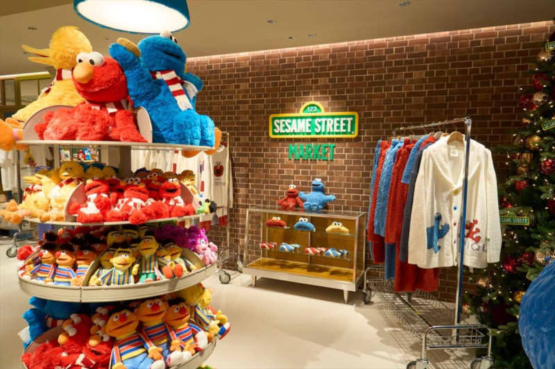 The only one in the world!The official store “Sesame Street Market” where you can also enjoy a cafe is born | Ikebukuro Sunsha…