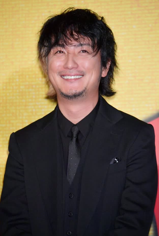 「愛してんぜbro」上地雄輔、懐かしの仲間との集合ショットを公開→「メンバー激アツ！」「みんな…