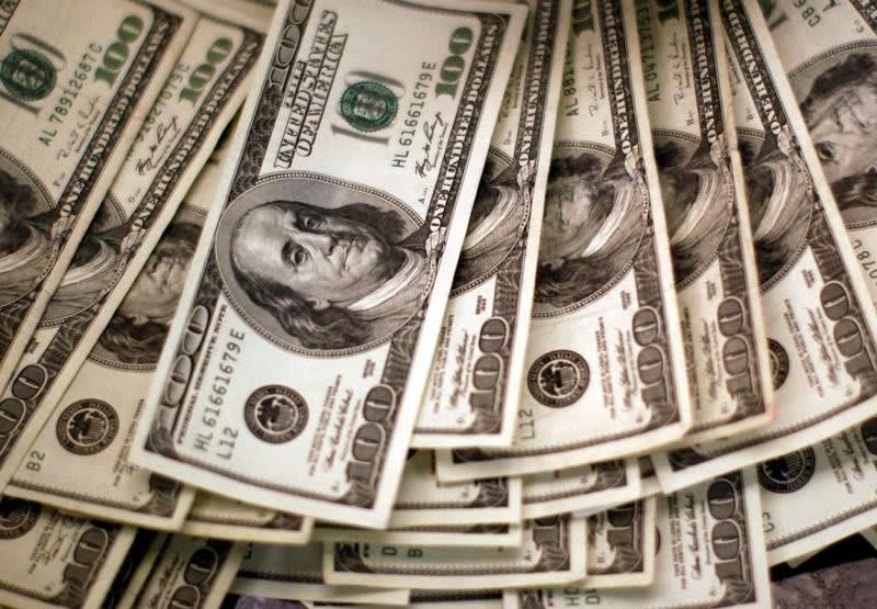 NY foreign exchange market = dollar rises, employment statistics are strong, delaying interest rate cut expectations