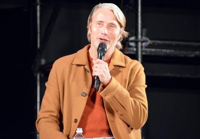 “北欧の至宝”マッツ・ミケルセン、女子ハンドボール日本代表を賞賛　兄ラースとの会話内容明かす