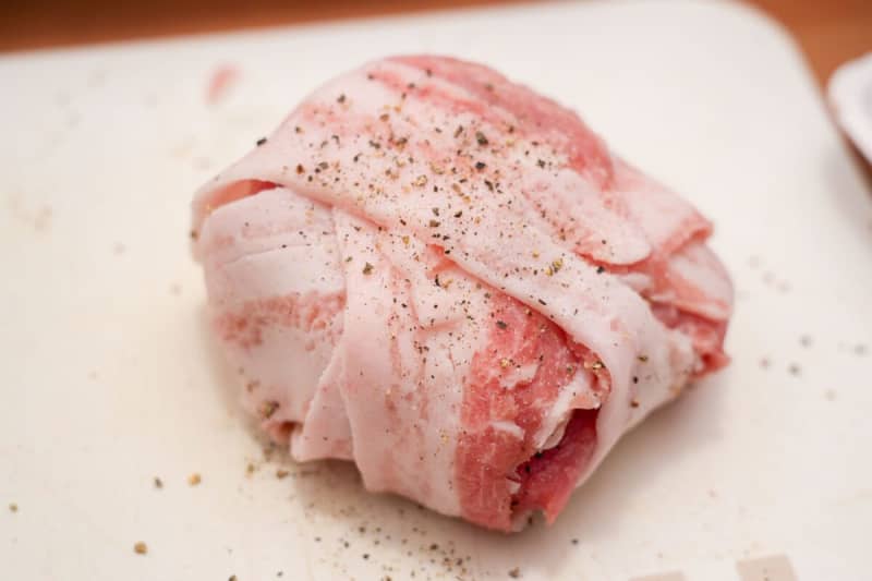 “Men’s cooking” taught by Nikka Whiskey is super delicious. “Wrapping beef with pork” is a rough technique that creates a taste that has never been seen before...