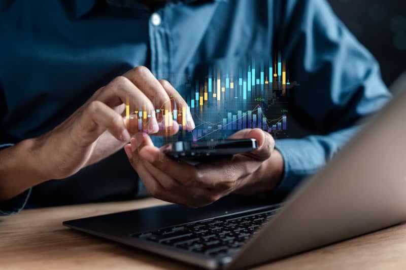 It is said that ``deposits are protected'' even if a bank goes bankrupt, but what happens to investment trusts and foreign currency deposits if a securities company goes bankrupt?