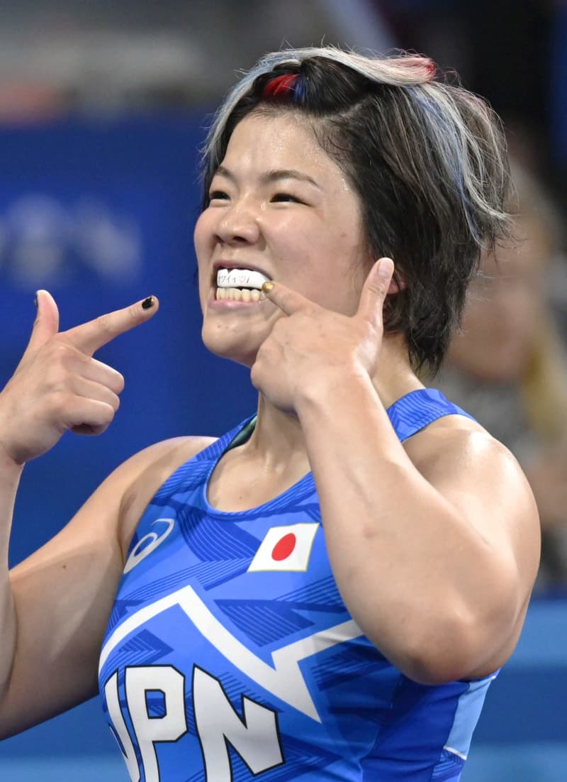 清岡 清岡が決勝進出、鏡は準決勝へ レスリング・10日 ｜ 共同通信