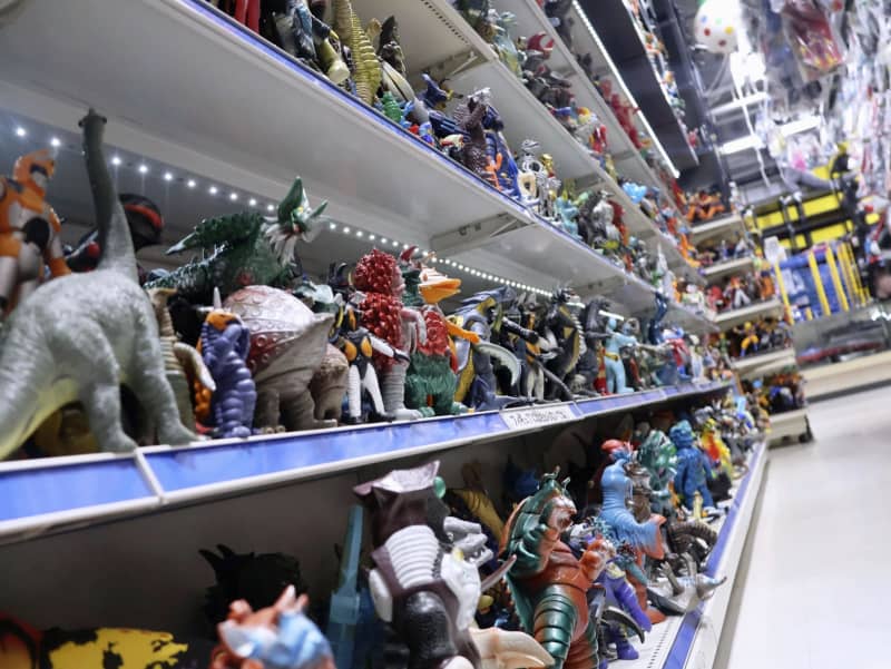 製薬工場内にフィギュア館 三重、4万点コレクション | NEWSjp