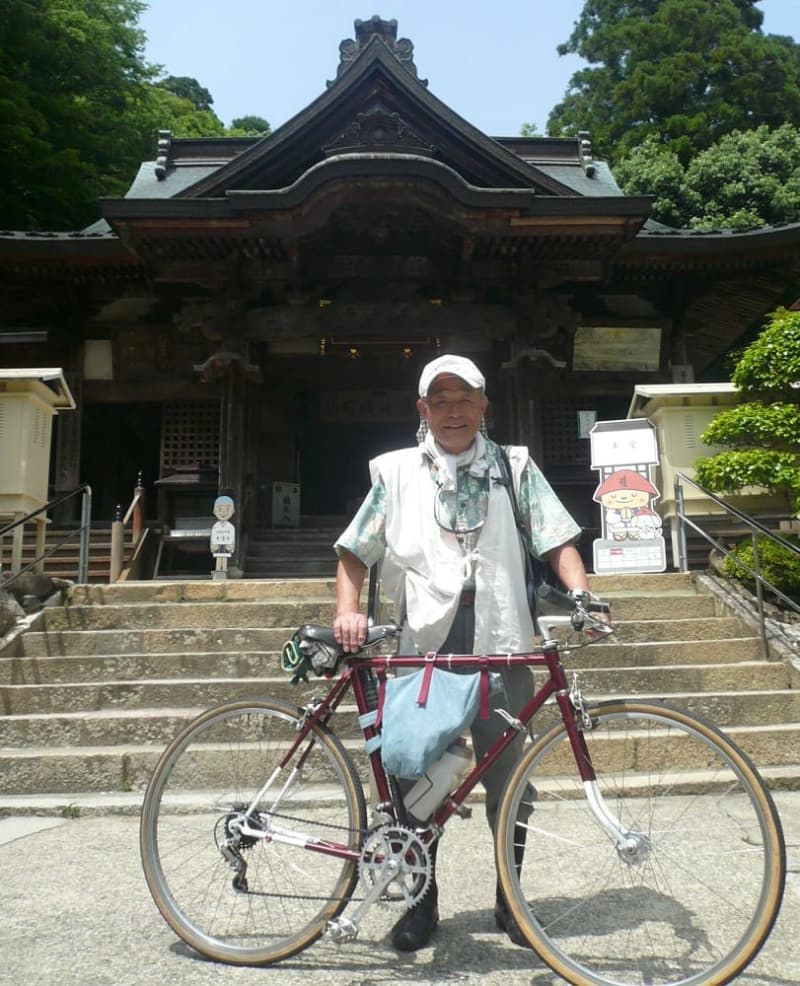 四国八十八カ所霊場 75歳 桑原さん 自転車で走破 元教員「若い人に元気 