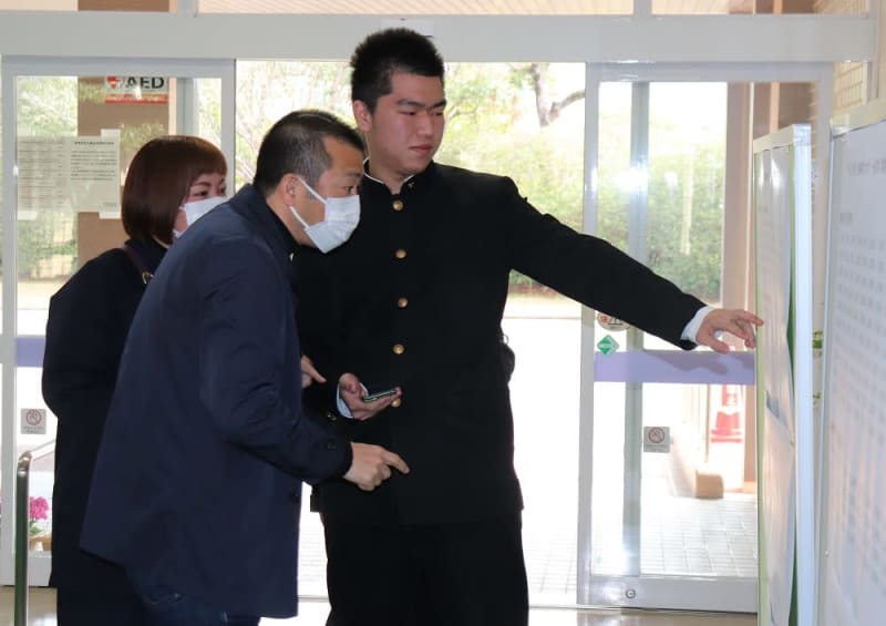 前期日程 443人に吉報 長崎県立大で合格発表 長崎新聞 19 03 06 11 公開 前期日程 443人に吉報 長崎県立大で合格発表 長崎新聞 19 03 06 11 公開