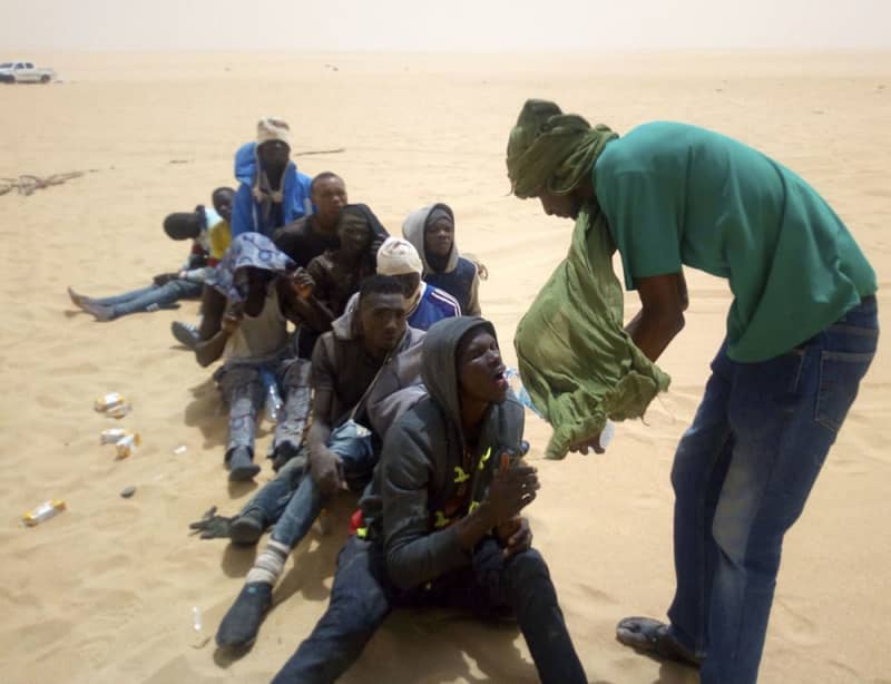 命の危険冒し物乞い 酷暑の砂漠で置き去り 息絶え ニジェール 最貧国の悲惨 共同通信