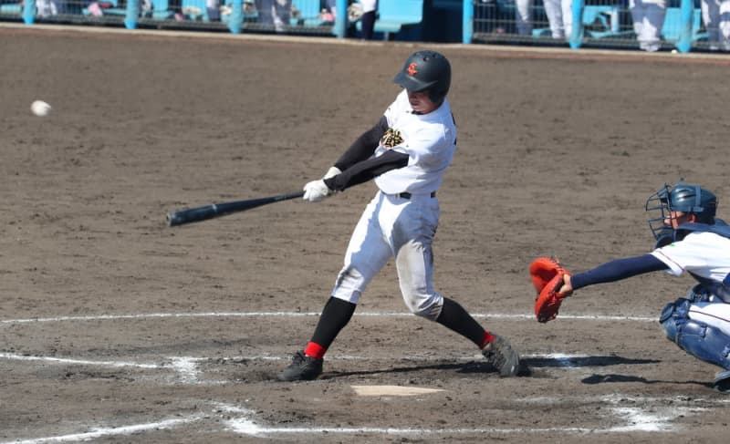 創成館1年生4番松永がサヨナラ打 宮崎日大に4 3 長崎新聞 19 10 22 00 01 公開
