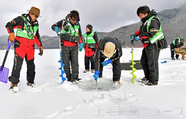 Warm winter Hitting leisure in winter Akagi Onuma Smelt fishing can not be lifted