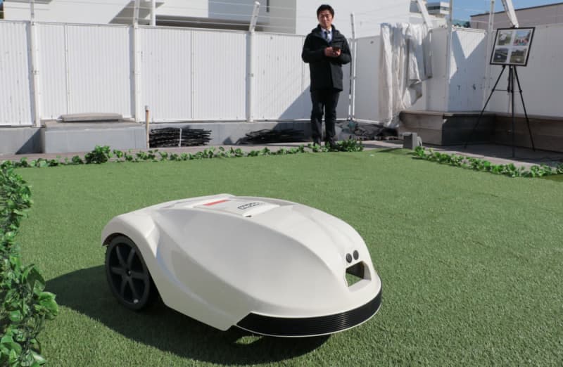 草刈りロボット販売 元陸自の社長が事業化 長崎新聞