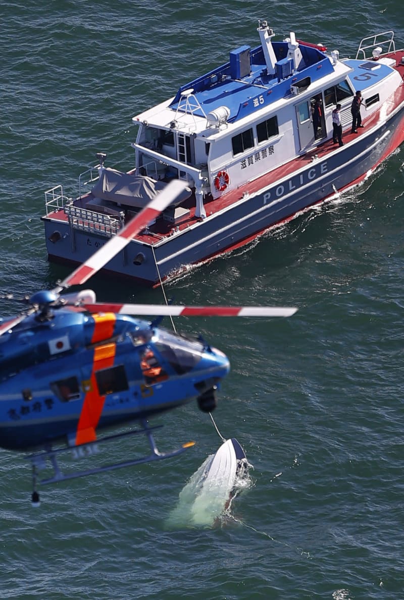 クルーザー転覆 13人救助 琵琶湖 子どもら搬送 共同通信