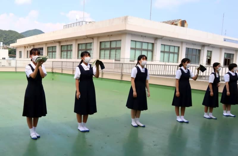 コロナ禍、でも… 歌う喜びと感謝届け 純心女子高音楽部 23日、保護者ら限定で自主コンサート | 長崎新聞 コロナ禍、でも… 歌う喜びと感謝届け 純心女子高音楽部 23日、保護者ら限定で自主コンサート | 長崎新聞