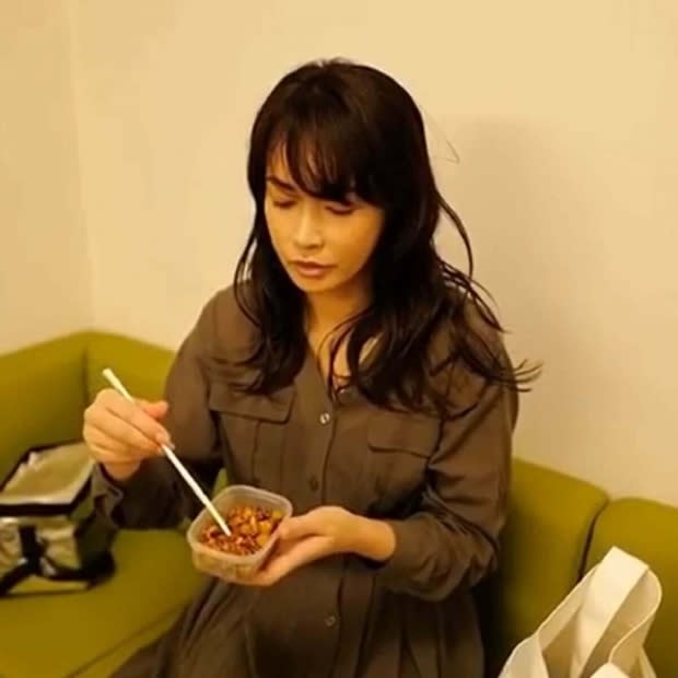 長谷川京子 豆料理を食べる動画に大反響 同性ながらウットリする Portalfield News