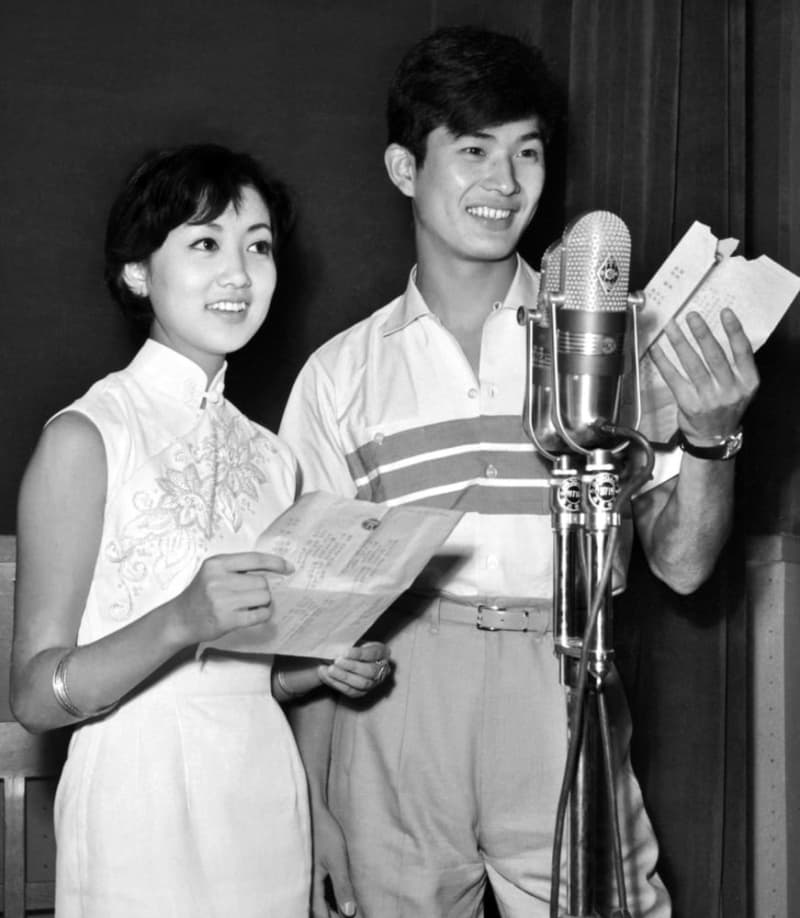 あのころ 映画曲をデュエット 小林旭と浅丘ルリ子 共同通信