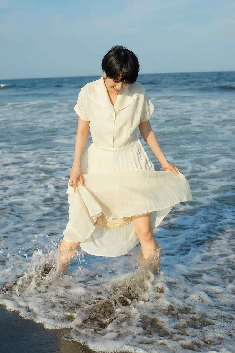 松本穂香 ワンピースや部屋着で夏を満喫 白ワンピで海ではしゃぐことはもう2度とないかもしれな Portalfield News
