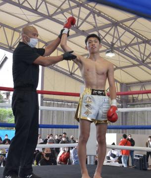 下妻二高 斉藤選手 キックボクシング プロデビュー戦飾る 勝てて良かった Portalfield News