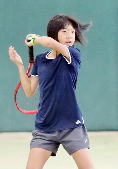 長崎ジュニアテニストーナメント 12歳以下女子単 藤 Ltc対馬 優勝 長崎新聞 11 25 11 42 公開