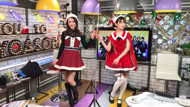 Mikako Komatsu Sumire Uesaka Show Off Their Cute Santa Christmas Talk With Voice Actor And Night Play Portalfield News