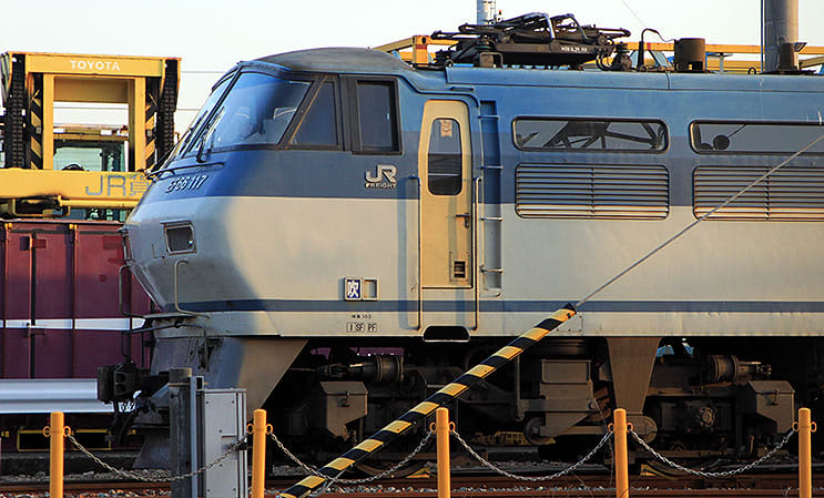 Iyo Railway S New Lrt Model 5000 Series Two Newly Added Cars Start Operation Portalfield News