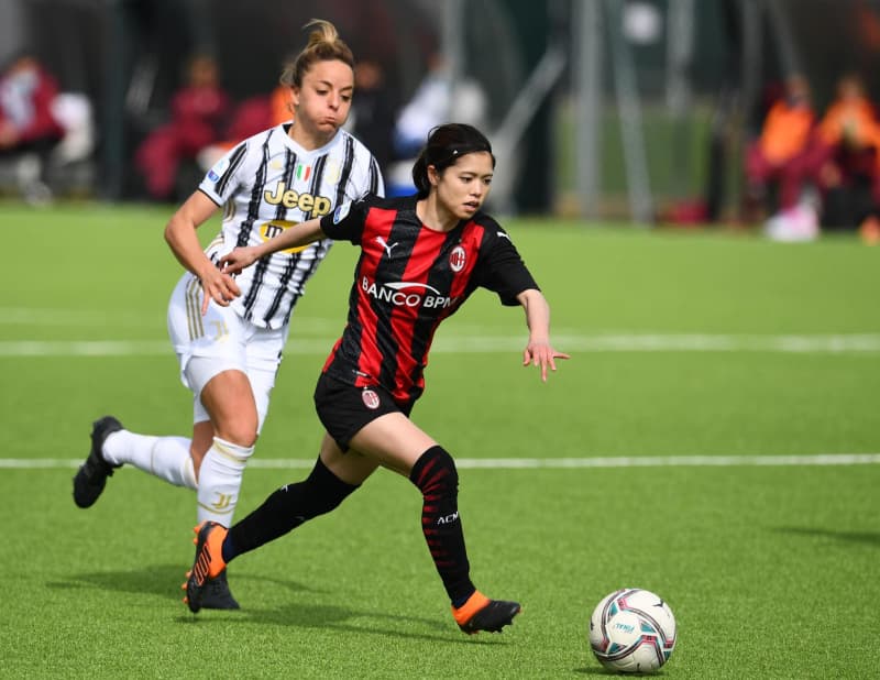 Acミランの長谷川唯 フル出場 サッカー イタリア女子 共同通信
