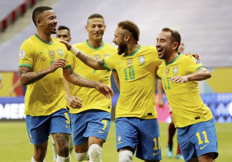 ブラジル白星発進 サッカー南米選手権が開幕 共同通信