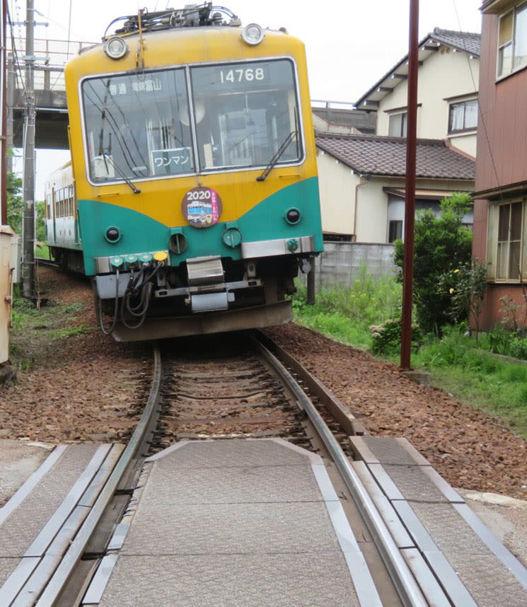 線路幅拡大を把握も補修せず 富山地方鉄道の脱線事故 共同通信