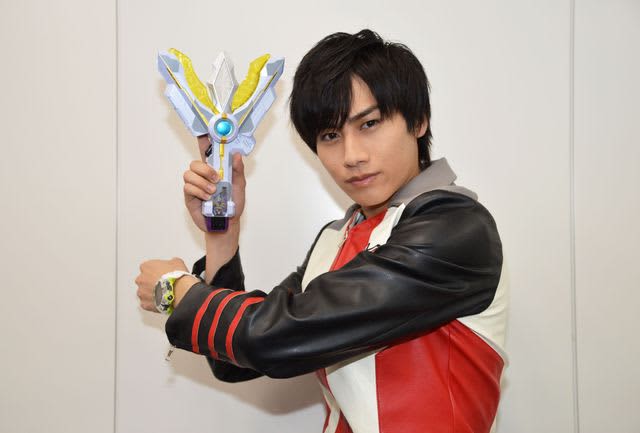 Ultraman Trigger Yoriga Terasaka Making Roles With Reference To Tiga The Transformation Pose Is Daigo Member Consciousness Portalfield News