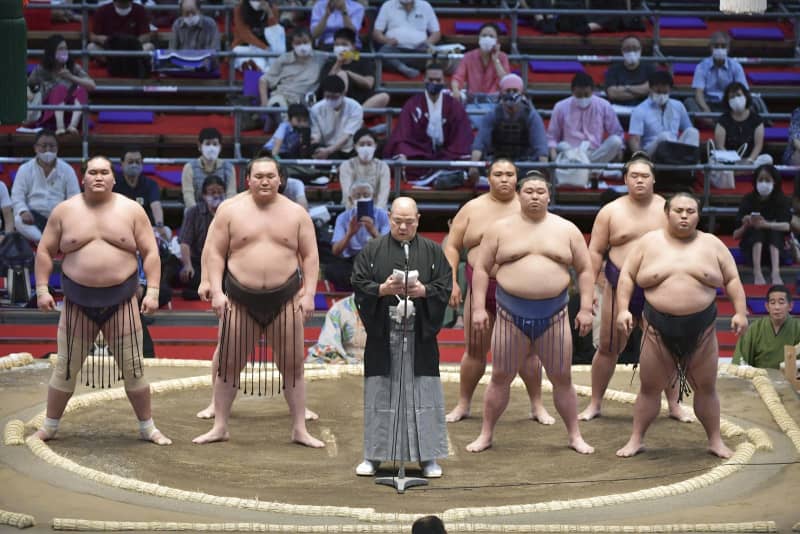 大相撲 1年4カ月ぶり地方開催 名古屋場所が初日 共同通信 大相撲 1年4カ月ぶり地方開催 名古屋場所が初日 共同通信