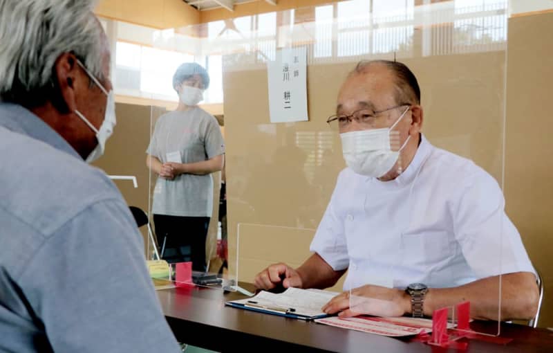 院長再び現場へ 島のコロナ禍、医療体制支える澄川さん ｜ 長崎新聞