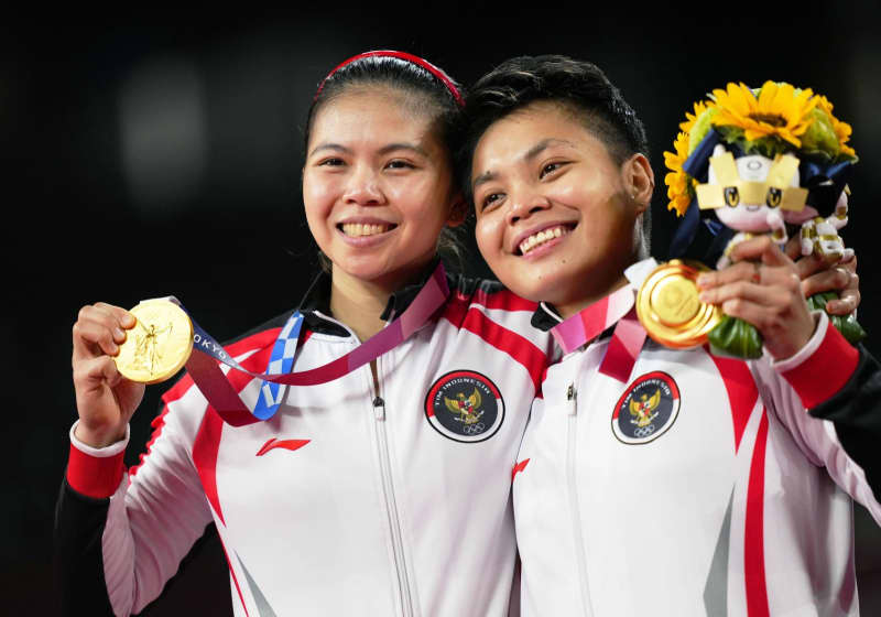 10歳差ペアが新たな歴史開く 五輪バドミントン女子ダブルス 共同通信 10歳差ペアが新たな歴史開く 五輪バドミントン女子ダブルス 共同通信