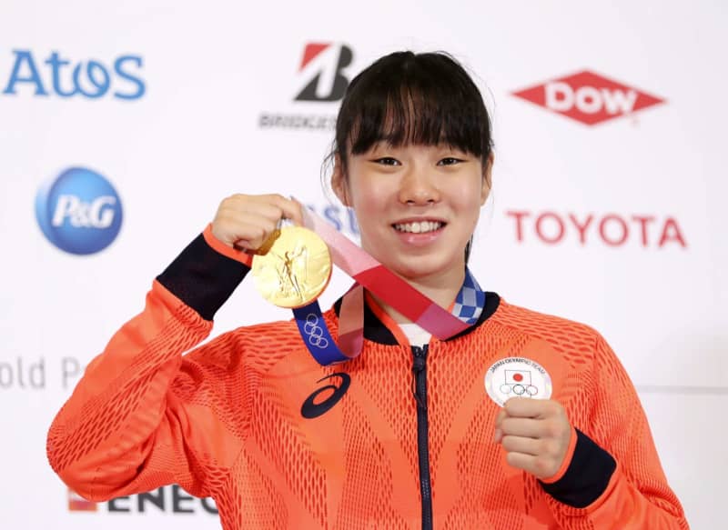 ボクシングの入江 幸せです 日本女子初の金メダル 共同通信