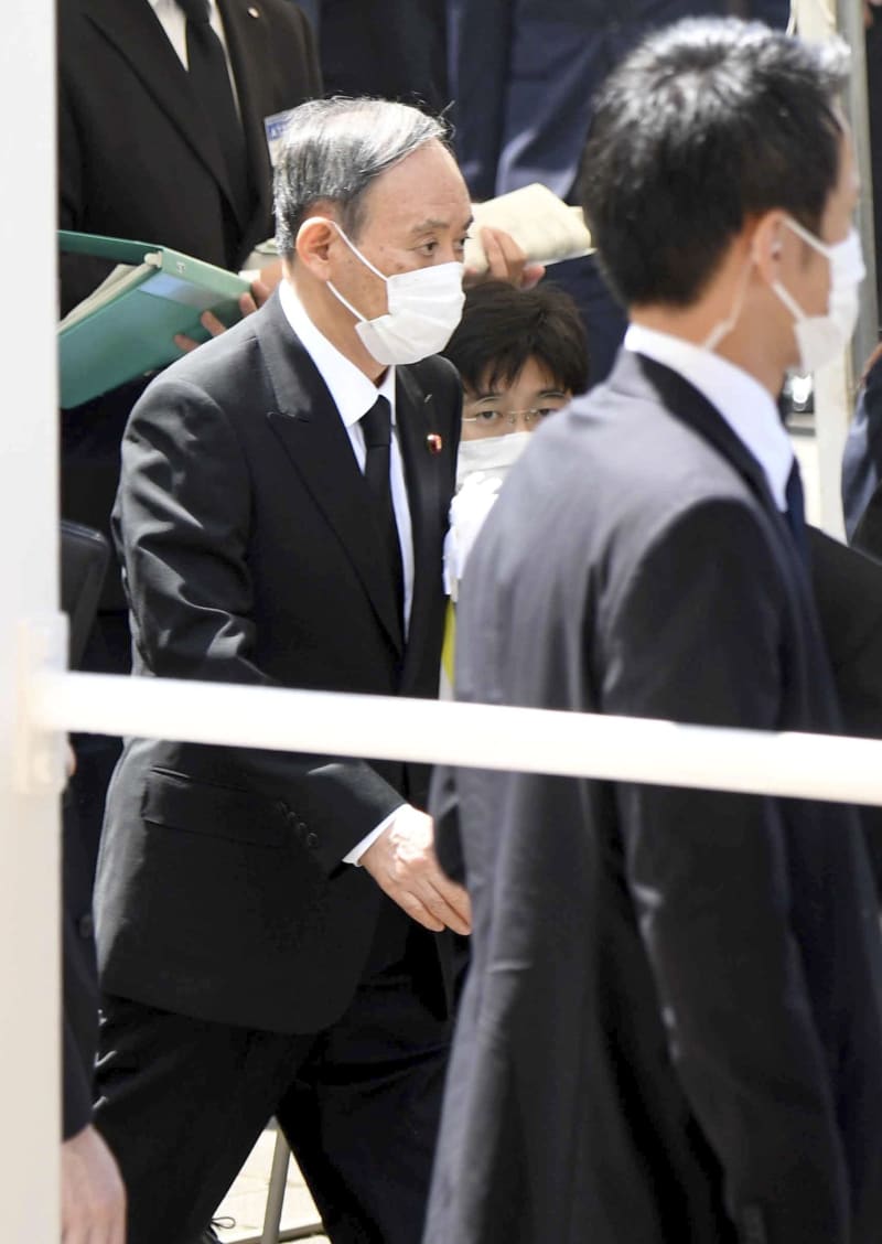 首相 原爆式典に1分遅刻 長崎平和公園 被爆者批判 共同通信