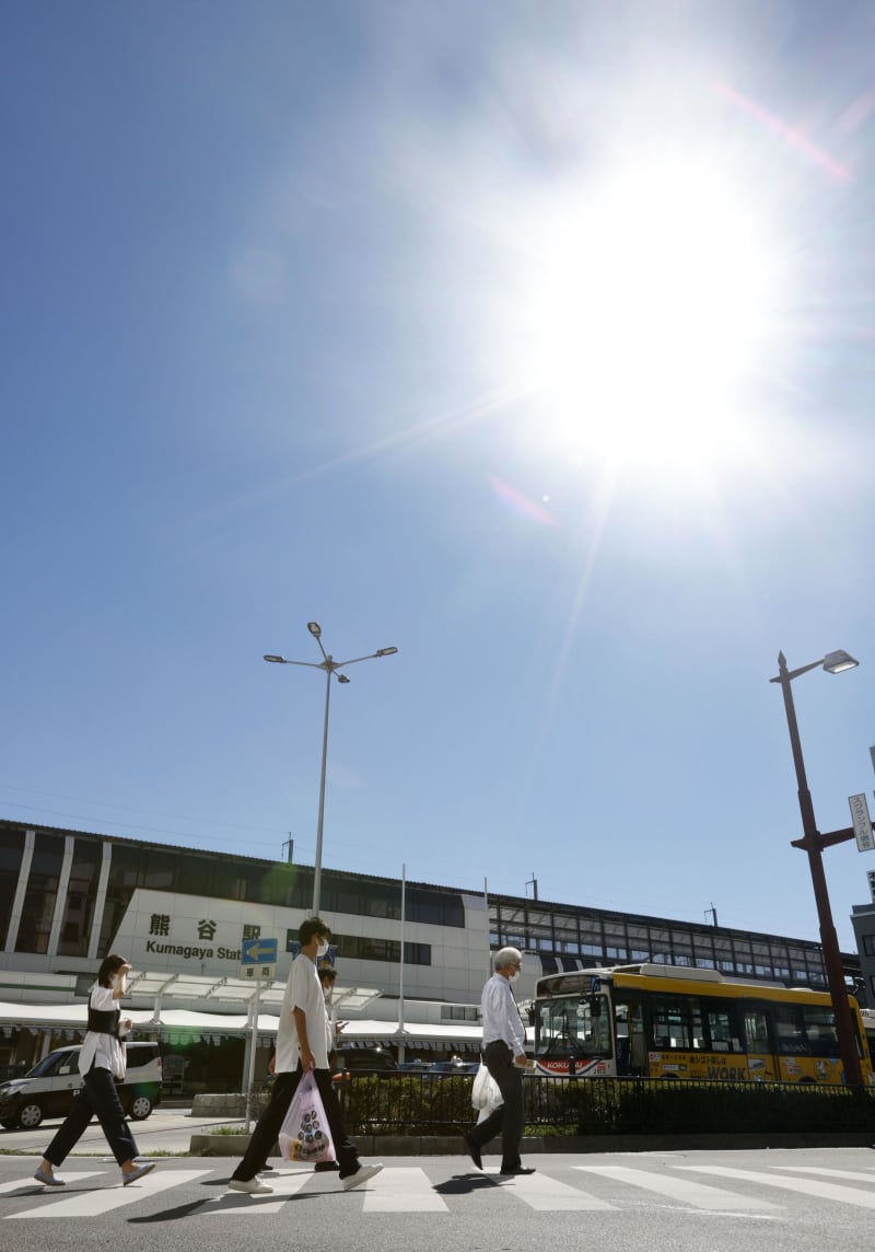 猛暑 関東中心に相次ぐ フェーン現象が影響 共同通信