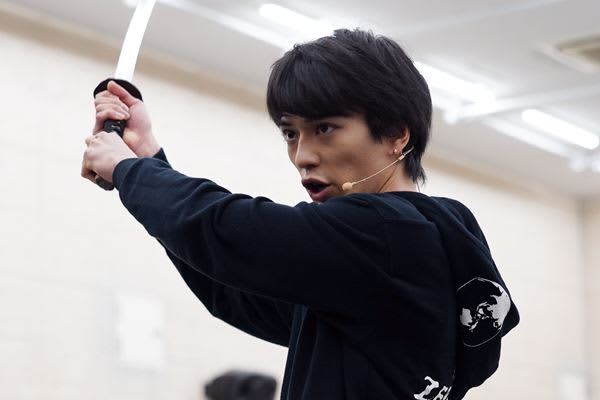 新田真剣佑 異例の大抜擢 ハリウッド製作の実写版 聖闘士星矢 で主人公に Portalfield News