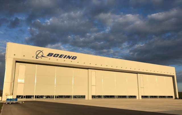 ボーイング 737 800bcf改修施設 ロンドンとカナダ ケロウナに開設 Portalfield News