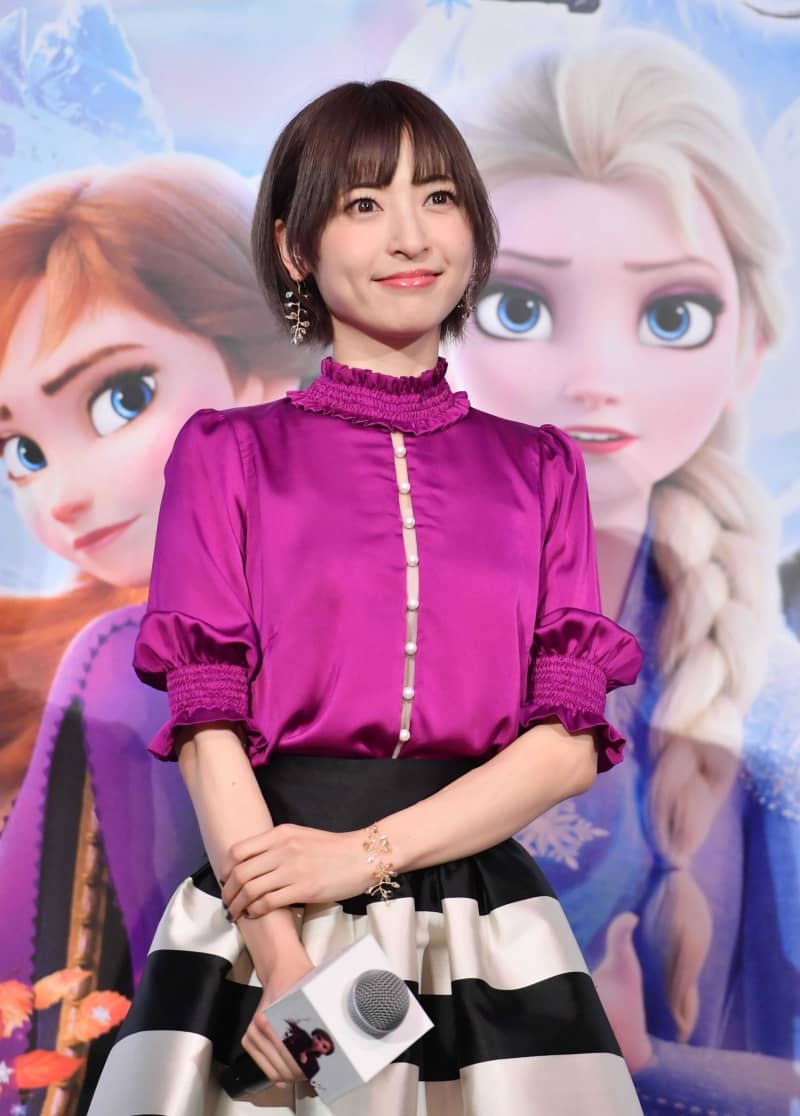 ブロードウェイミュージカル アナと雪の女王 エルサの戴冠式 グローブ