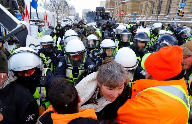 Canadian police arrest dozens to sweep protesters from parliament area 15 origin 1
