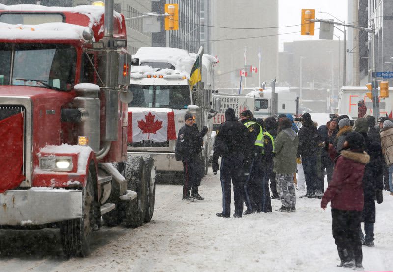 Canadian police arrest dozens to sweep protesters from parliament area 17 origin 1