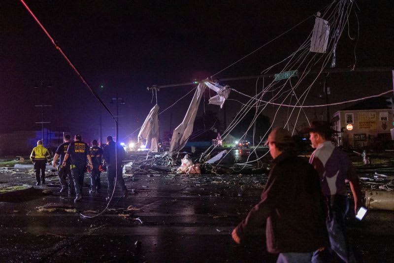 New Orleans stunned after tornado strikes, killing one 6 origin 1