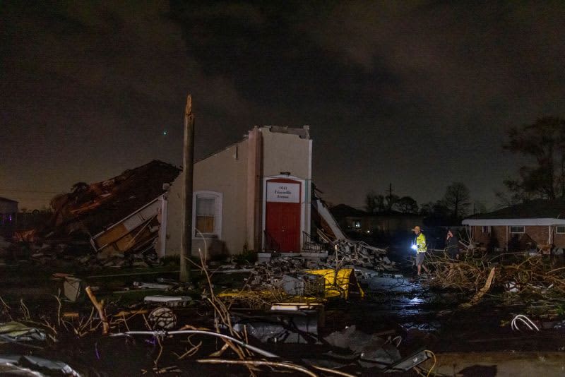 New Orleans stunned after tornado strikes, killing one 8 origin 1