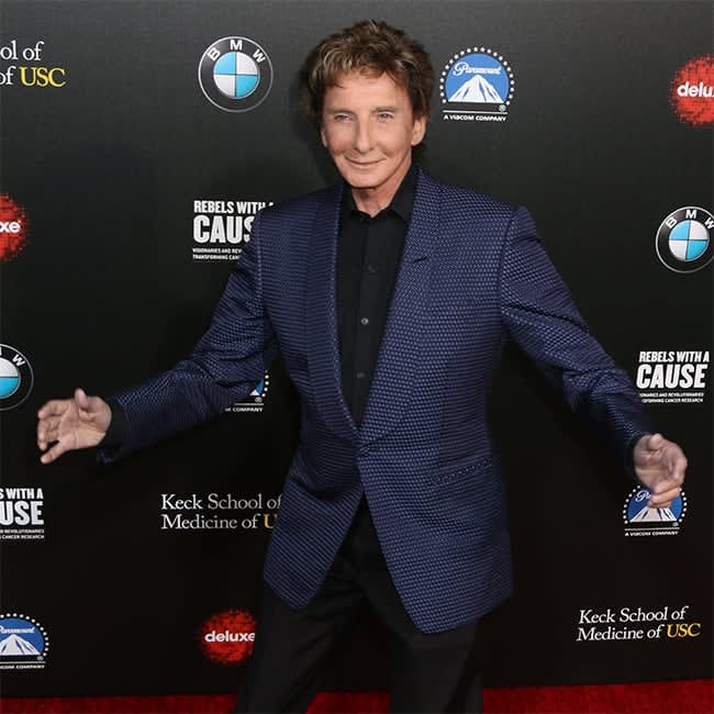 Barry Manilow tests positive for COVID19 ｜ BANG English(01)