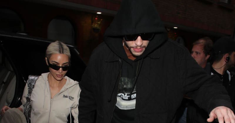 Buckingham Palace REJECTS Kim Kardashian's Pleas To Attend Queen Elizabeth's Platinum Jubilee Official Party 9 origin 1