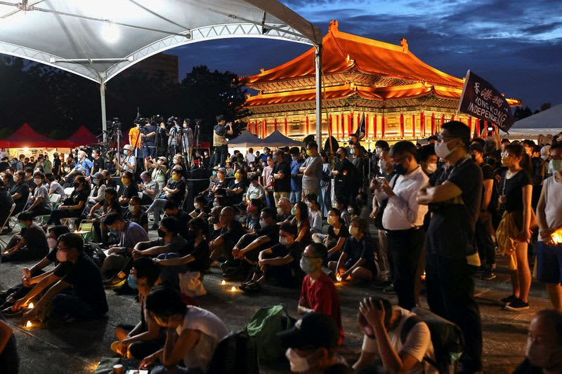 Hundreds gather to mark Tiananmen anniversary in Taiwan 11 origin 1