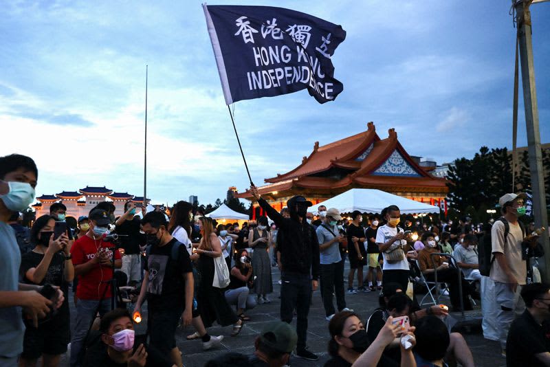 Hundreds gather to mark Tiananmen anniversary in Taiwan 14 origin 1