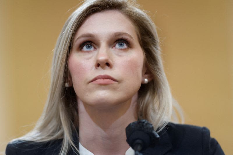 U.S. Capitol Police officer describes facing mob to Jan. 6 panel 2 origin 1